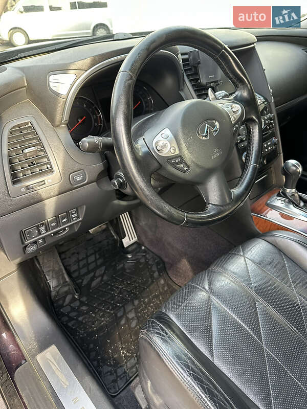 Infiniti FX 37 2011