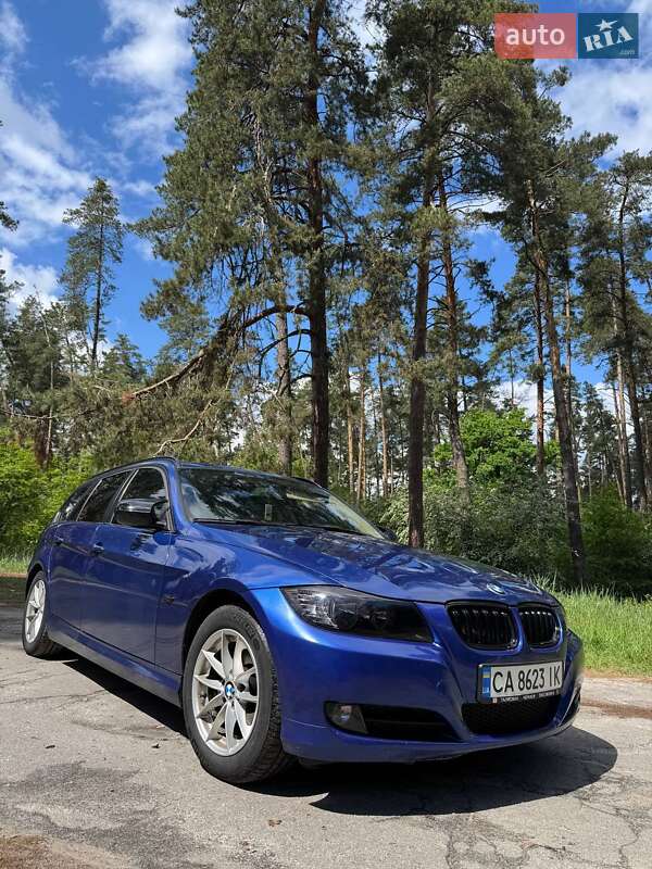 BMW 3 Series 2011