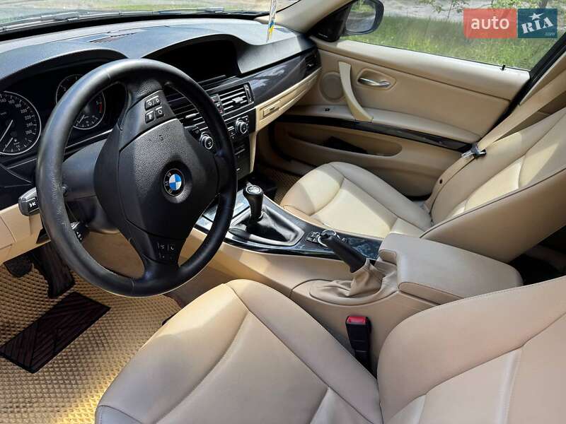 BMW 3 Series 2011
