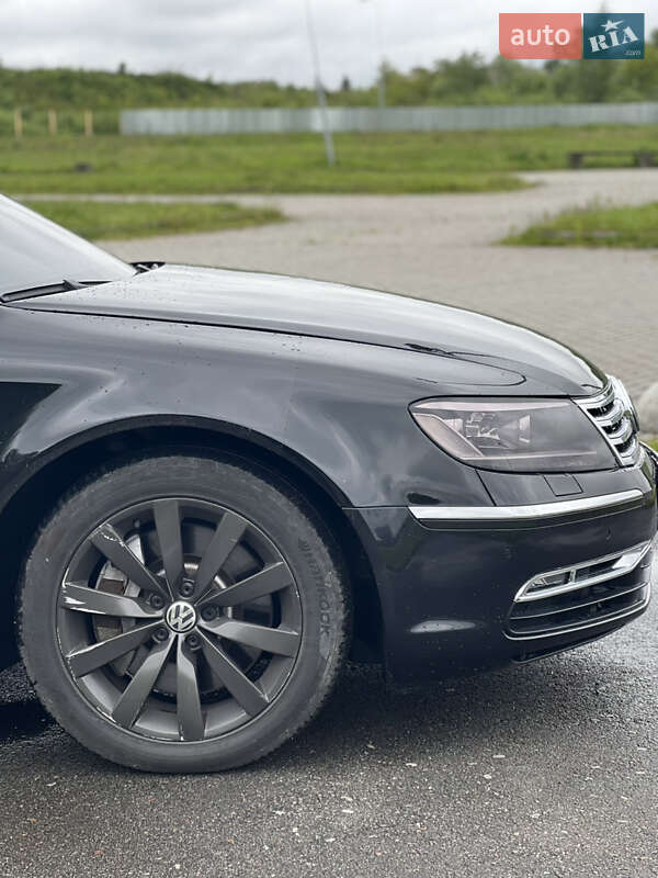 Volkswagen Phaeton 2013