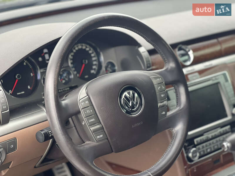 Volkswagen Phaeton 2013