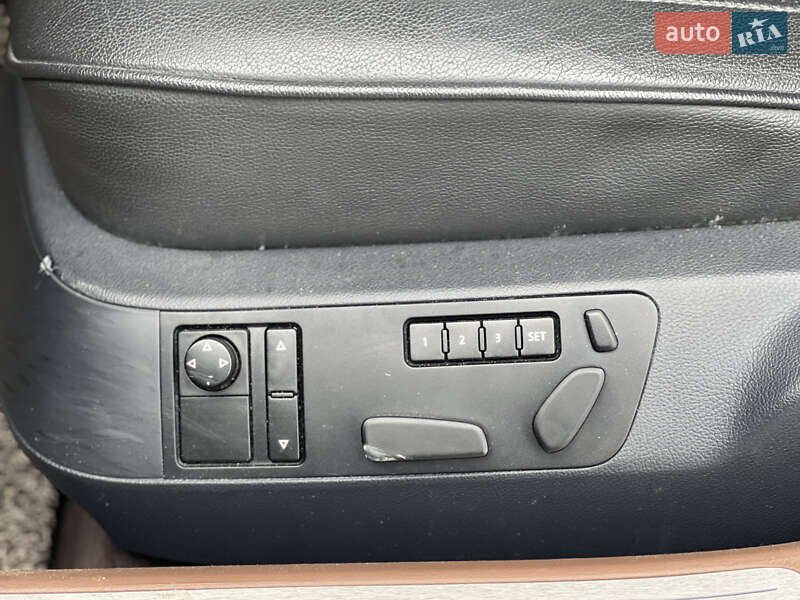 Volkswagen Phaeton 2013