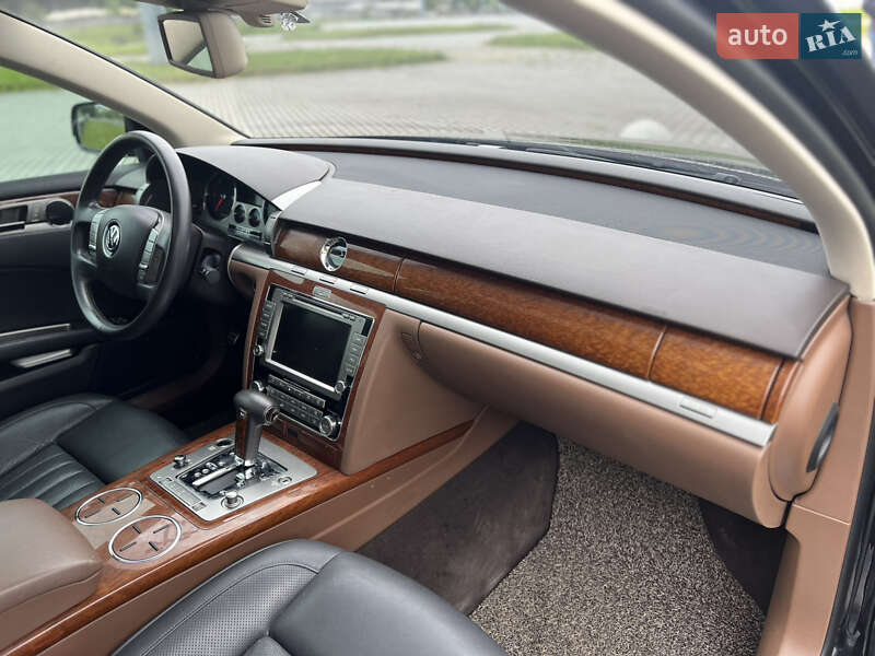 Volkswagen Phaeton 2013