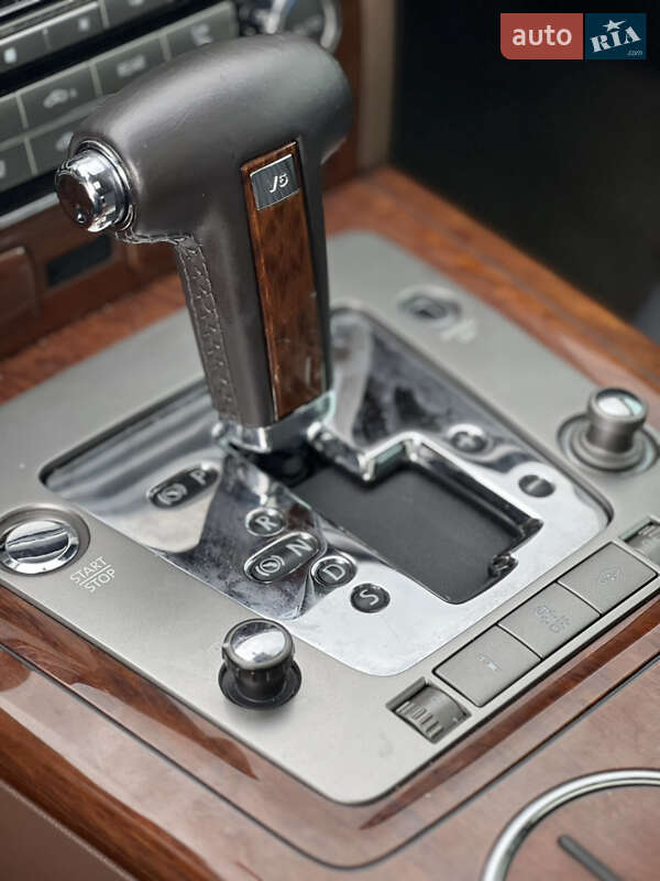 Volkswagen Phaeton 2013