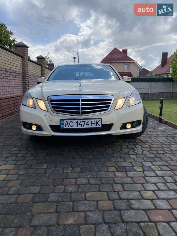 Mercedes-Benz E-Class 2009