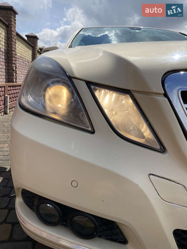 Mercedes-Benz E-Class 2009