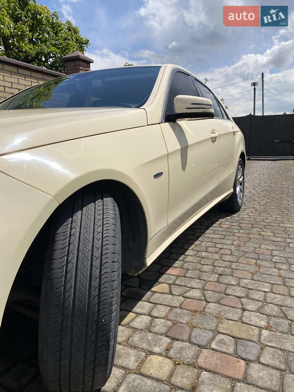 Mercedes-Benz E-Class 2009