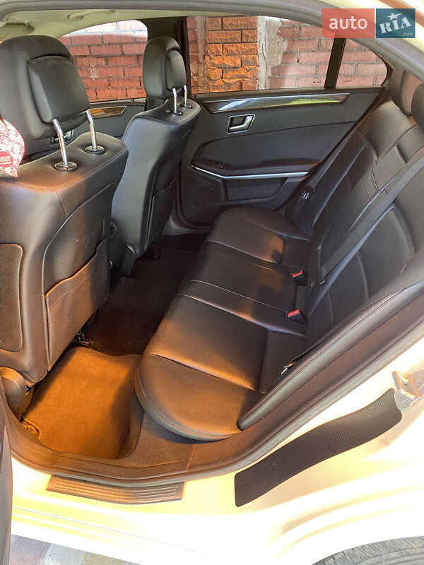 Mercedes-Benz E-Class 2009