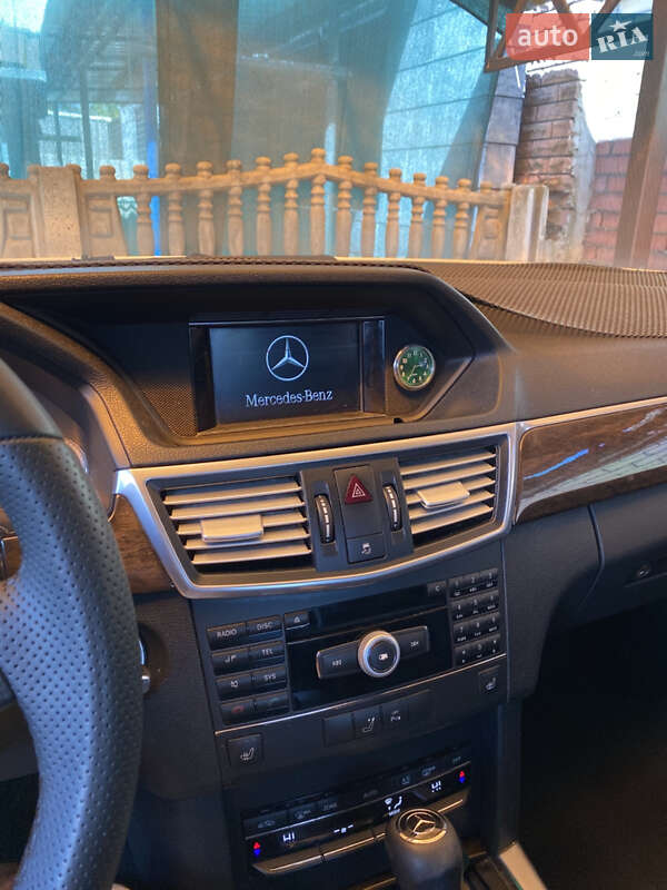 Mercedes-Benz E-Class 2009