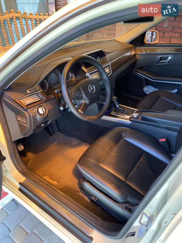 Mercedes-Benz E-Class 2009