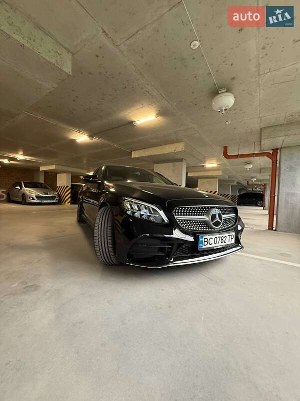 Mercedes-Benz-6