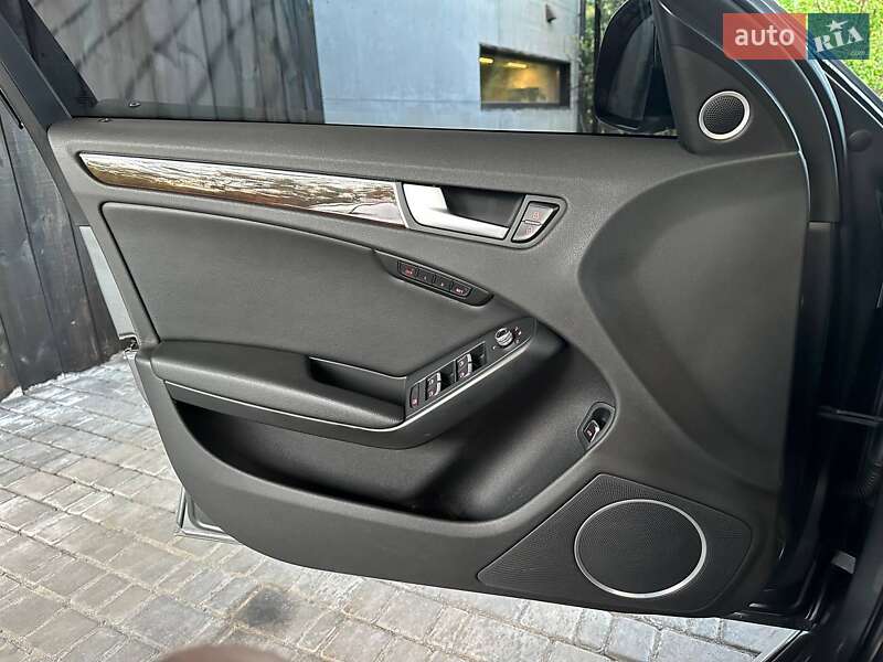 Audi A4 Allroad 2012