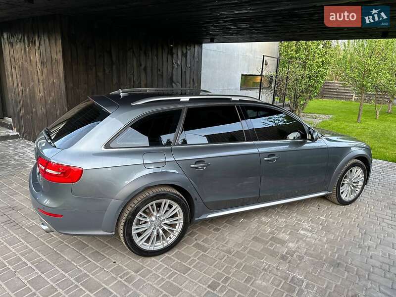 Audi A4 Allroad 2012