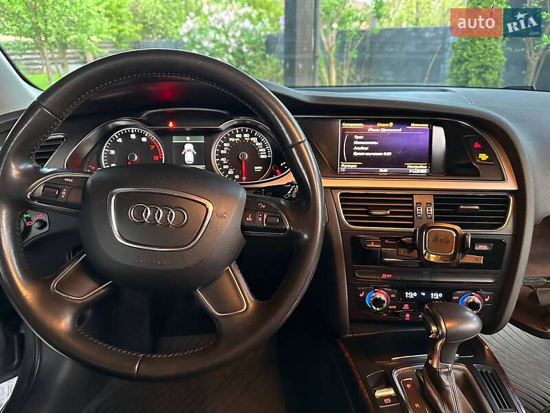 Audi A4 Allroad 2012