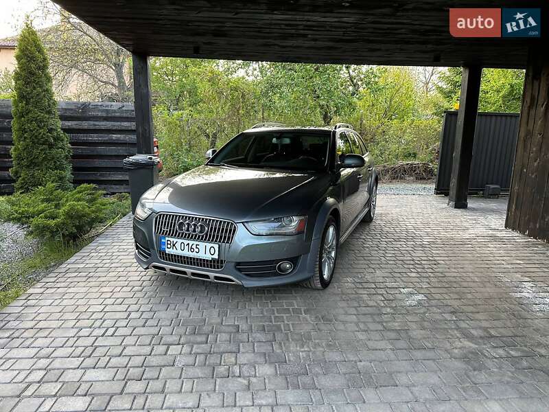 Audi A4 Allroad 2012