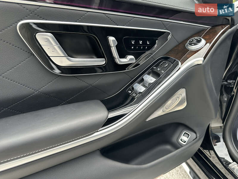 Mercedes-Benz S-Class 2023