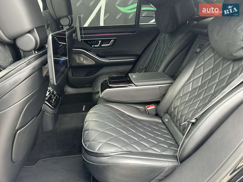 Mercedes-Benz S-Class 2023