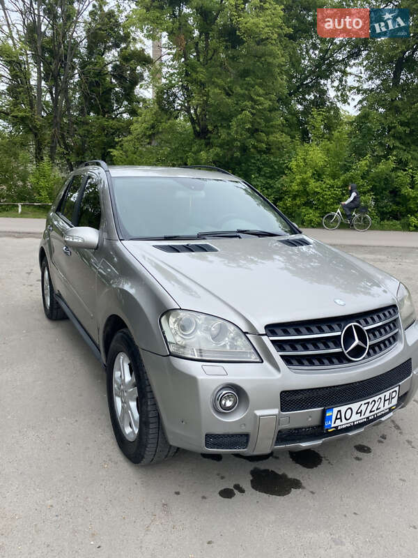 Mercedes-Benz M-Class 2008