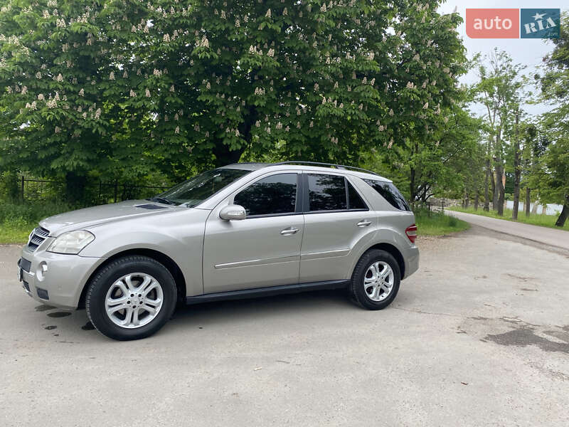 Mercedes-Benz M-Class 2008