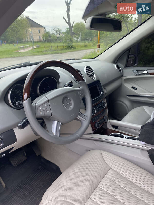 Mercedes-Benz M-Class 2008