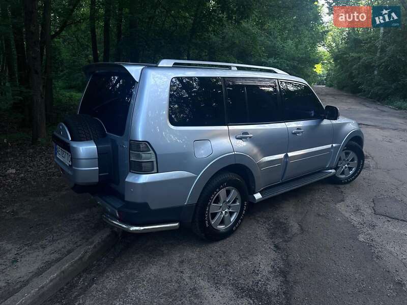 Mitsubishi Pajero Wagon 2007