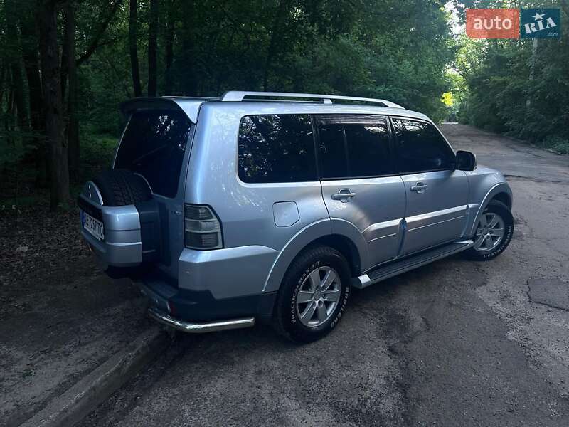 Mitsubishi Pajero Wagon 2007