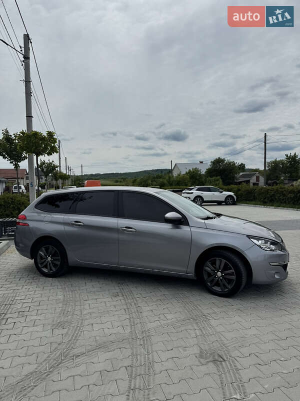 Peugeot-22