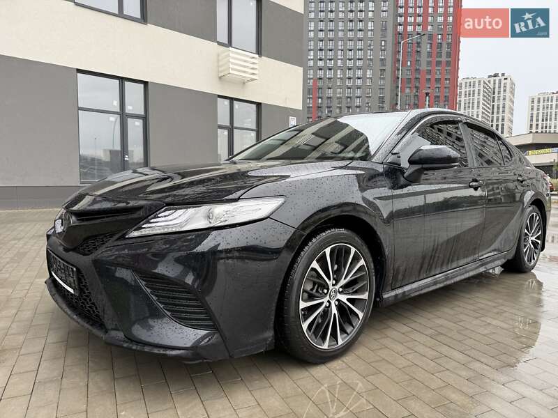 Toyota Camry 2020