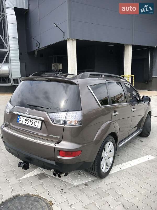 Mitsubishi Outlander 2011