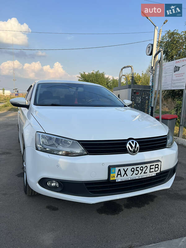 Volkswagen Jetta 2013