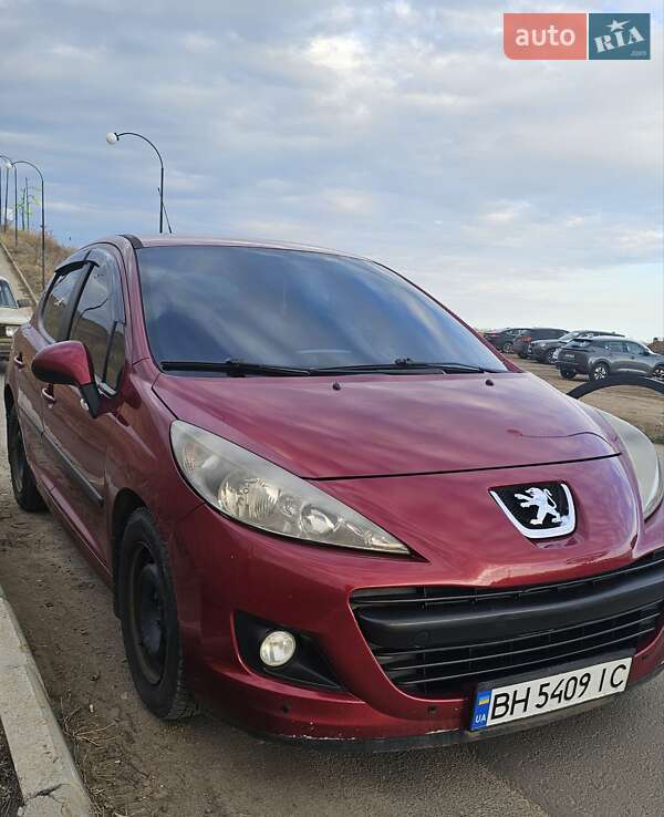 Peugeot-0