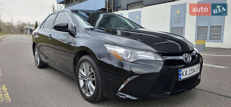 Toyota Camry 2016