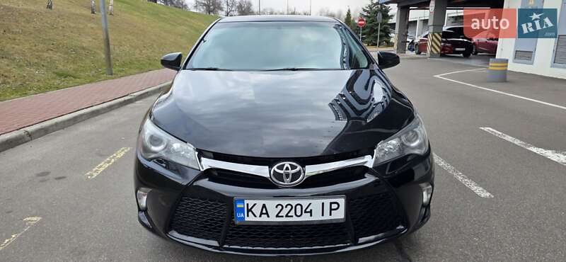 Toyota Camry 2016