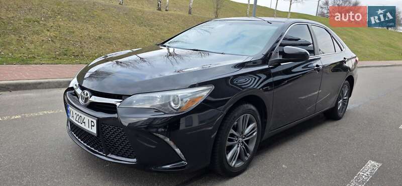Toyota Camry 2016