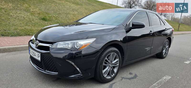Toyota Camry 2016