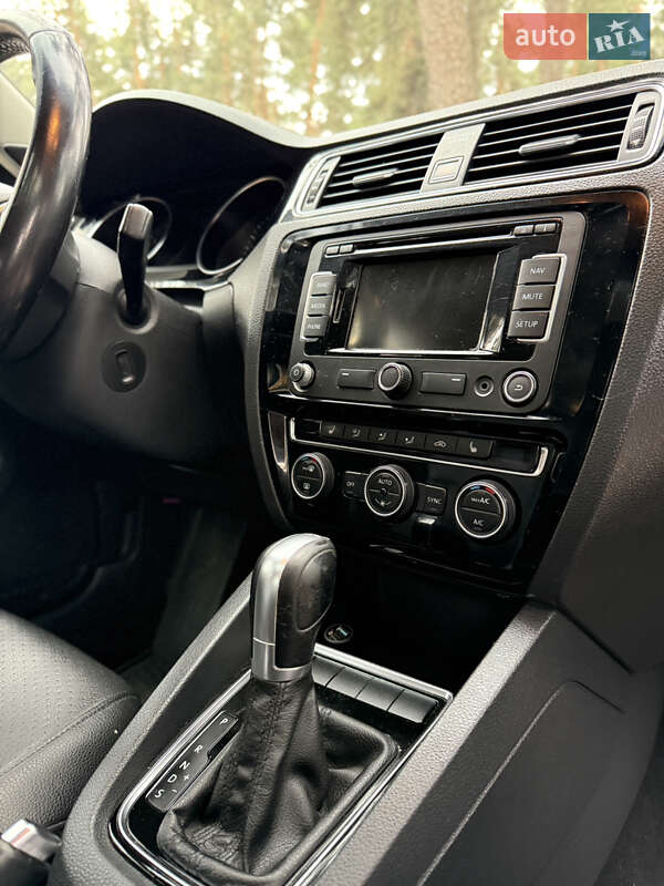 Volkswagen Jetta 2015