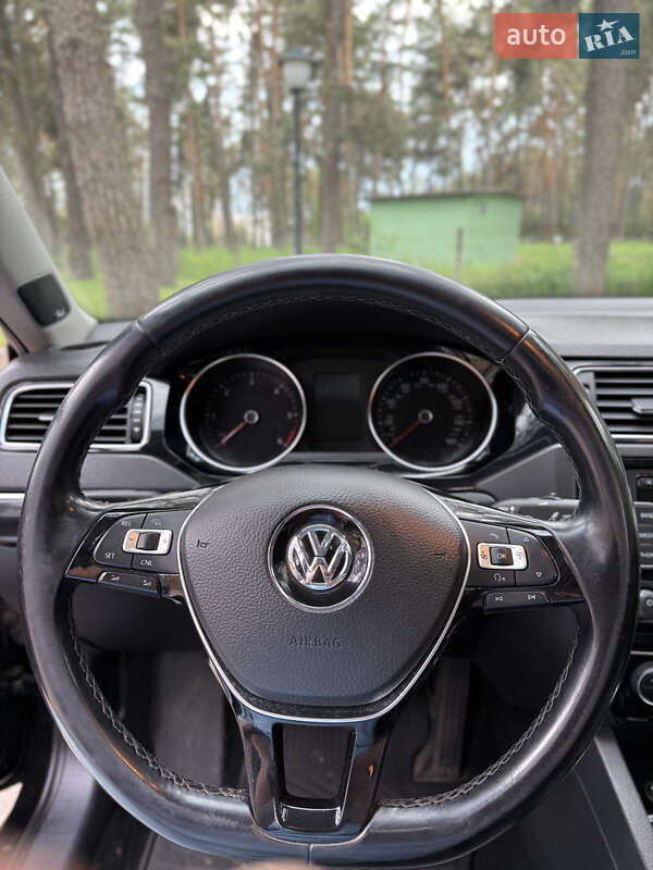 Volkswagen Jetta 2015