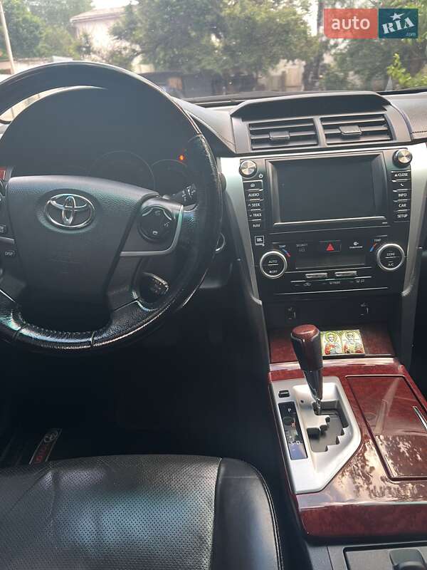 Toyota Camry 2011