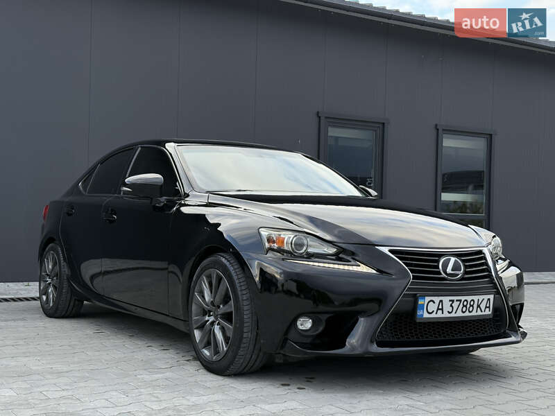 Lexus IS 2014