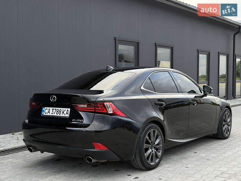 Lexus IS 2014