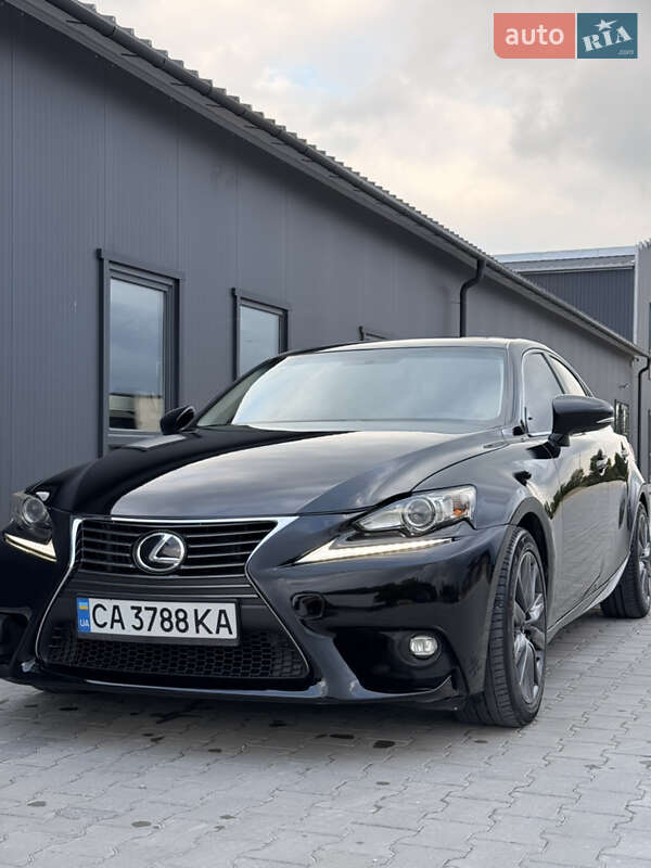 Lexus IS 2014
