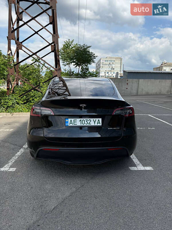 Tesla-0