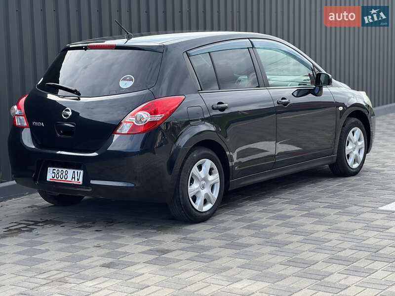 Nissan-22