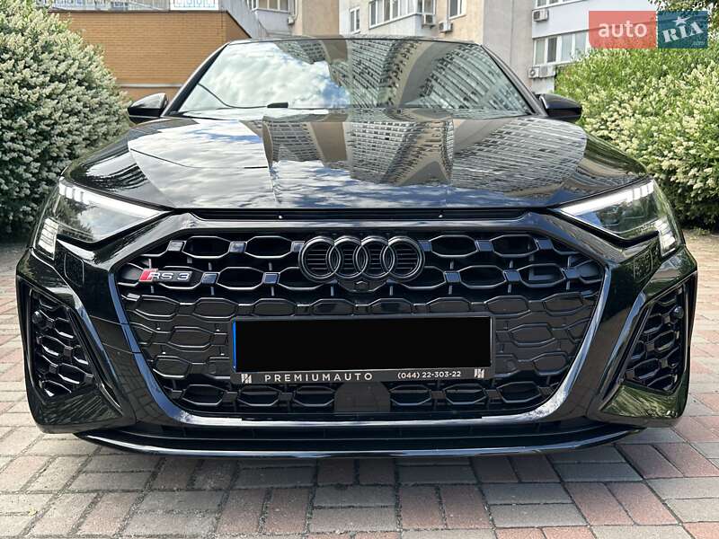 Audi-8