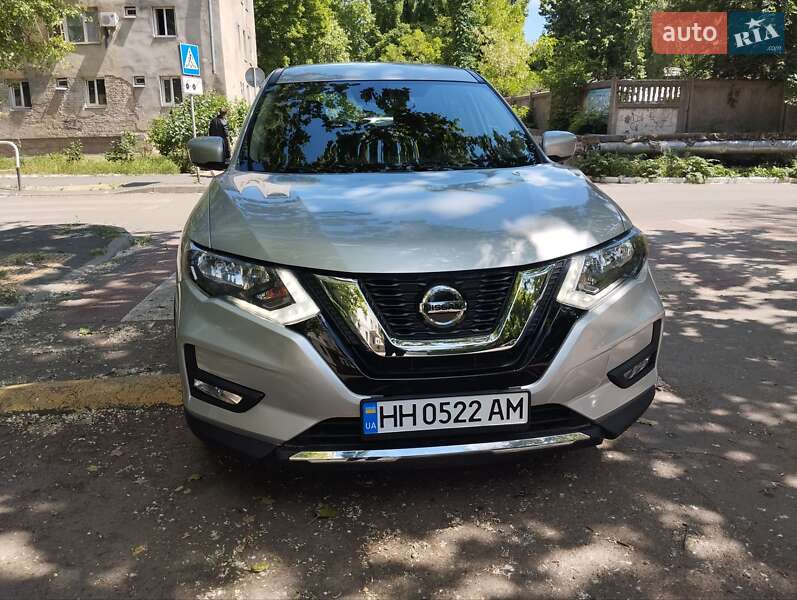 Nissan-15