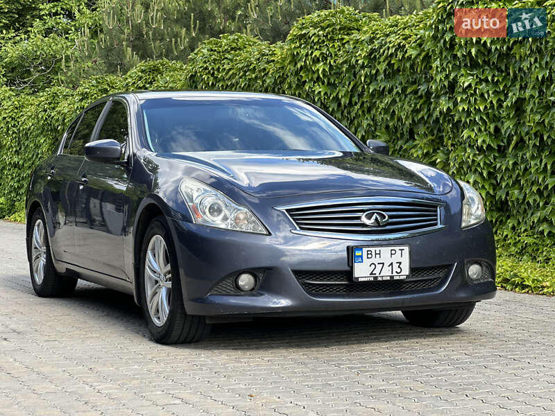 Infiniti G25 2012
