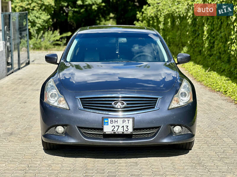 Infiniti G25 2012