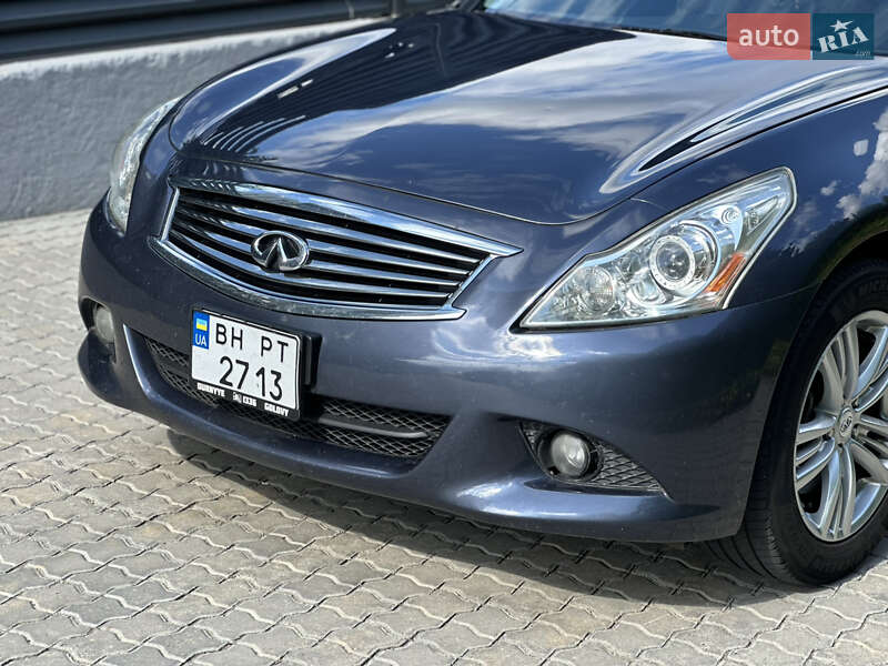 Infiniti G25 2012