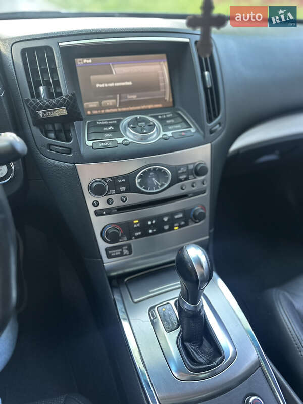Infiniti G25 2012