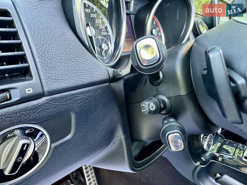 Mercedes-Benz G-Class 2012